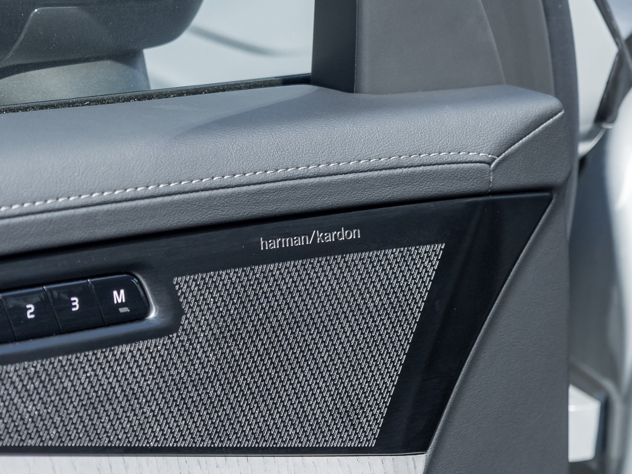 Volvo XC90 B6 AWD ULTRA  LIKE NEW  VOLVO CPO  HARMAN KARDON 2026-15