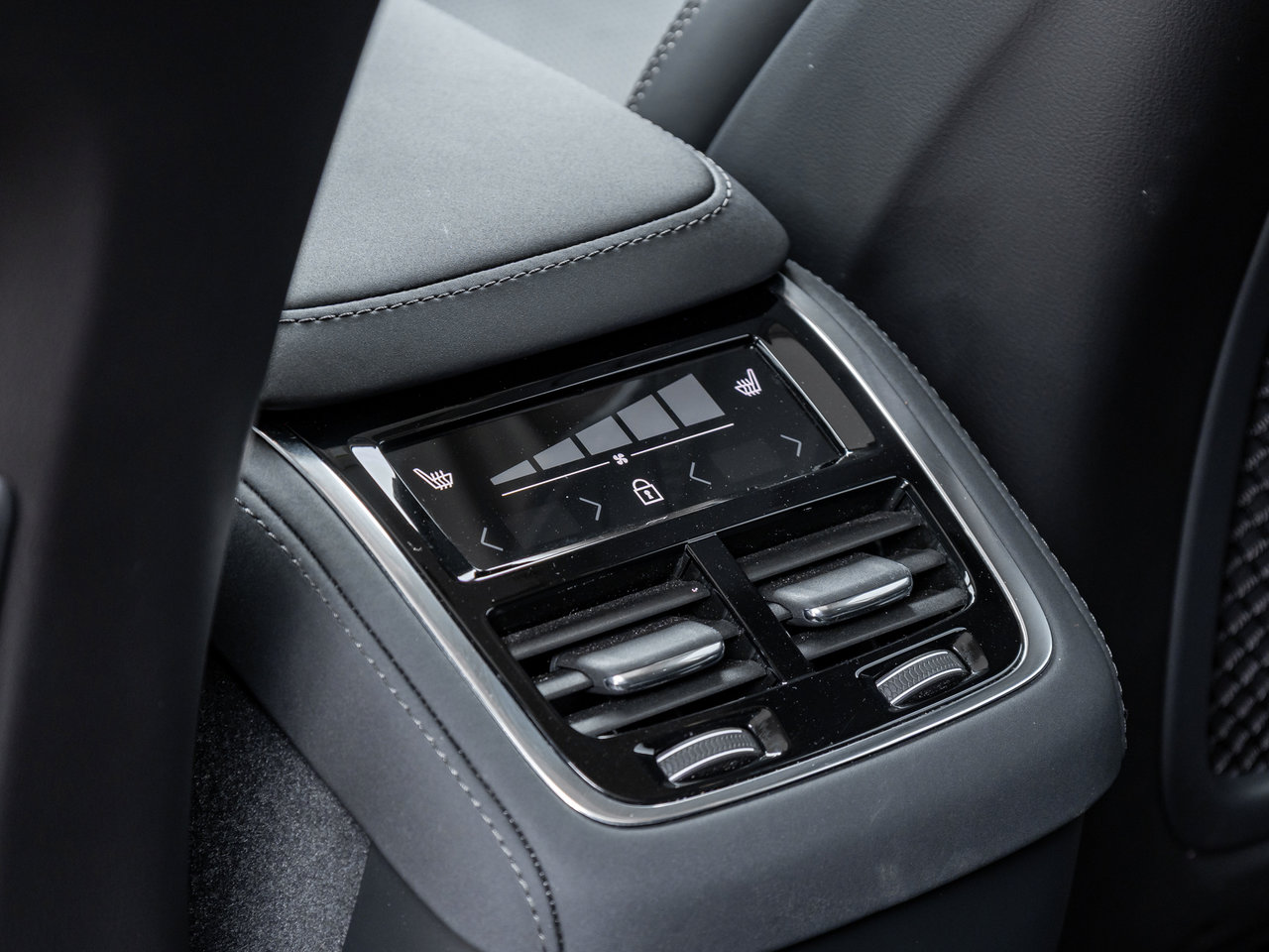 2026 Volvo XC90 B6 AWD ULTRA  LIKE NEW  VOLVO CPO  HARMAN KARDON-28