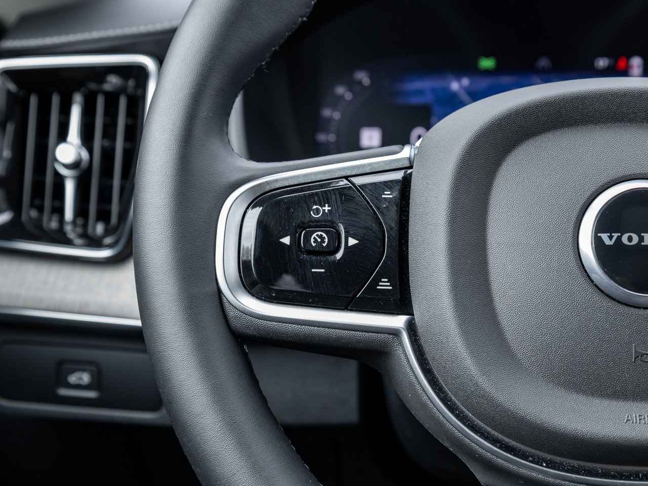 2026 Volvo XC90 B6 AWD ULTRA  LIKE NEW  VOLVO CPO  HARMAN KARDON-11