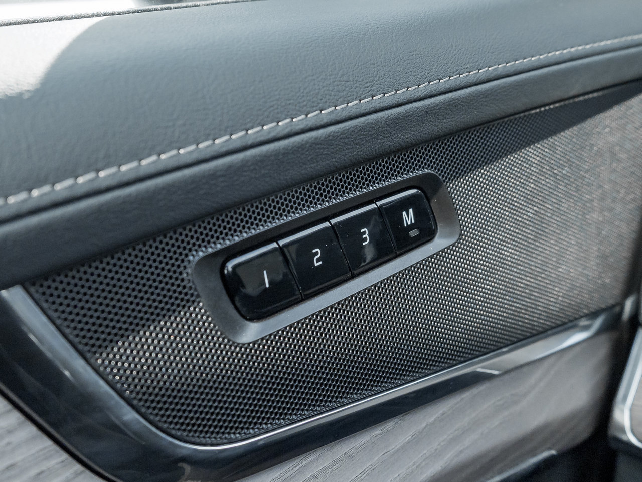 Volvo XC90 B6 AWD Core 7-Seater CURRENT MODEL YEAR  VOLVO CPO 2026-13