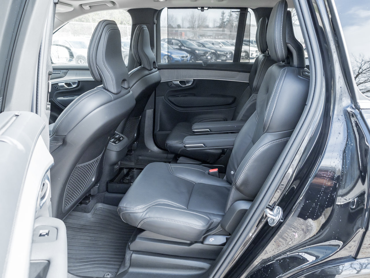 2026 Volvo XC90 B6 AWD Ultra Bright Theme 6-SEATER  HARMAN KARDON-24