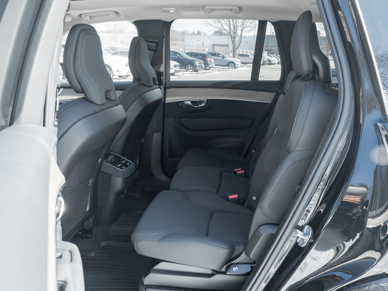 Volvo XC90 B6 AWD Plus Bright Theme 7-Seater 2026-23