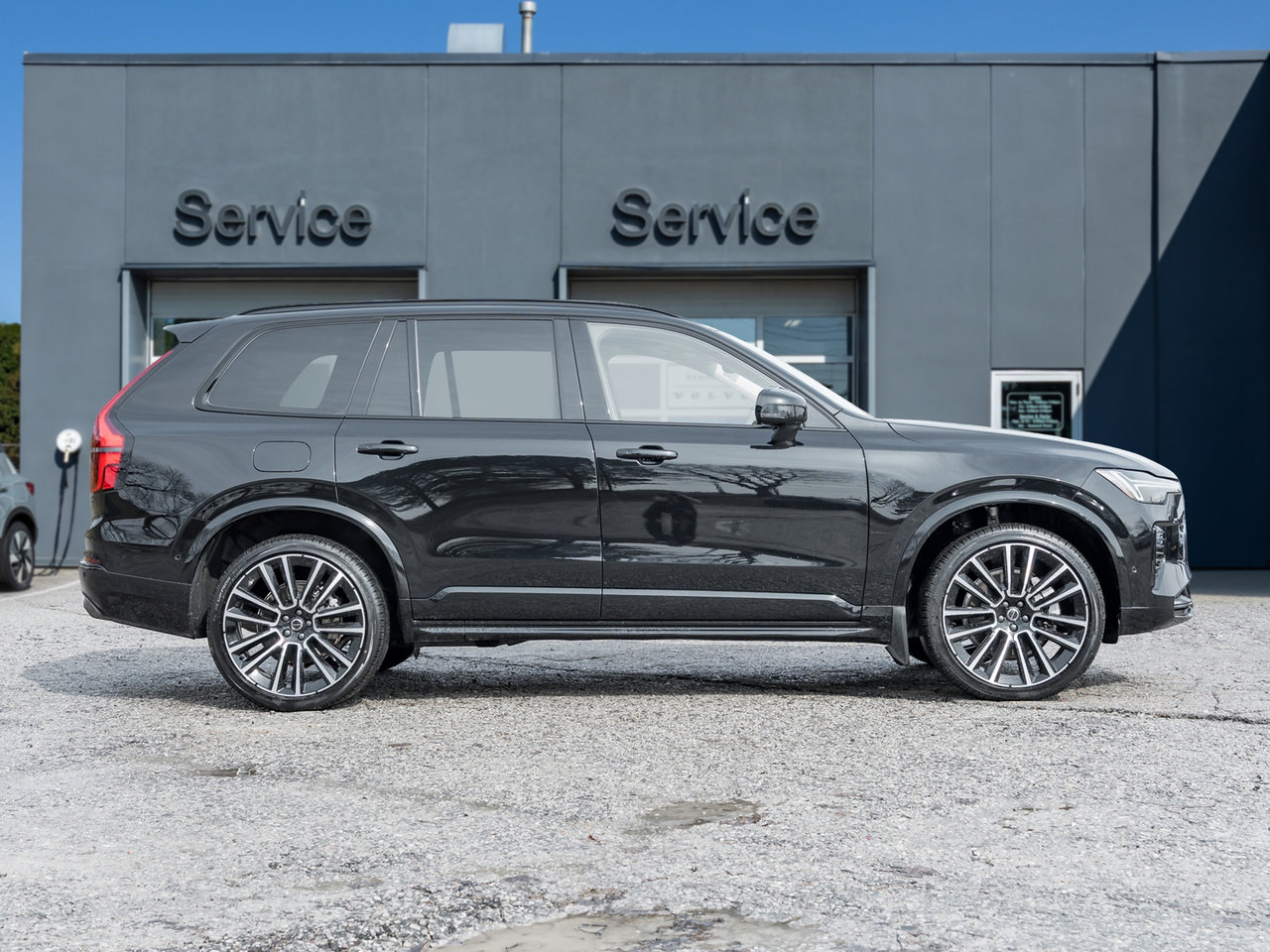 2026 Volvo XC90 B6 AWD Plus Dark Theme  22 ALLOY WHEELS  CPO-5