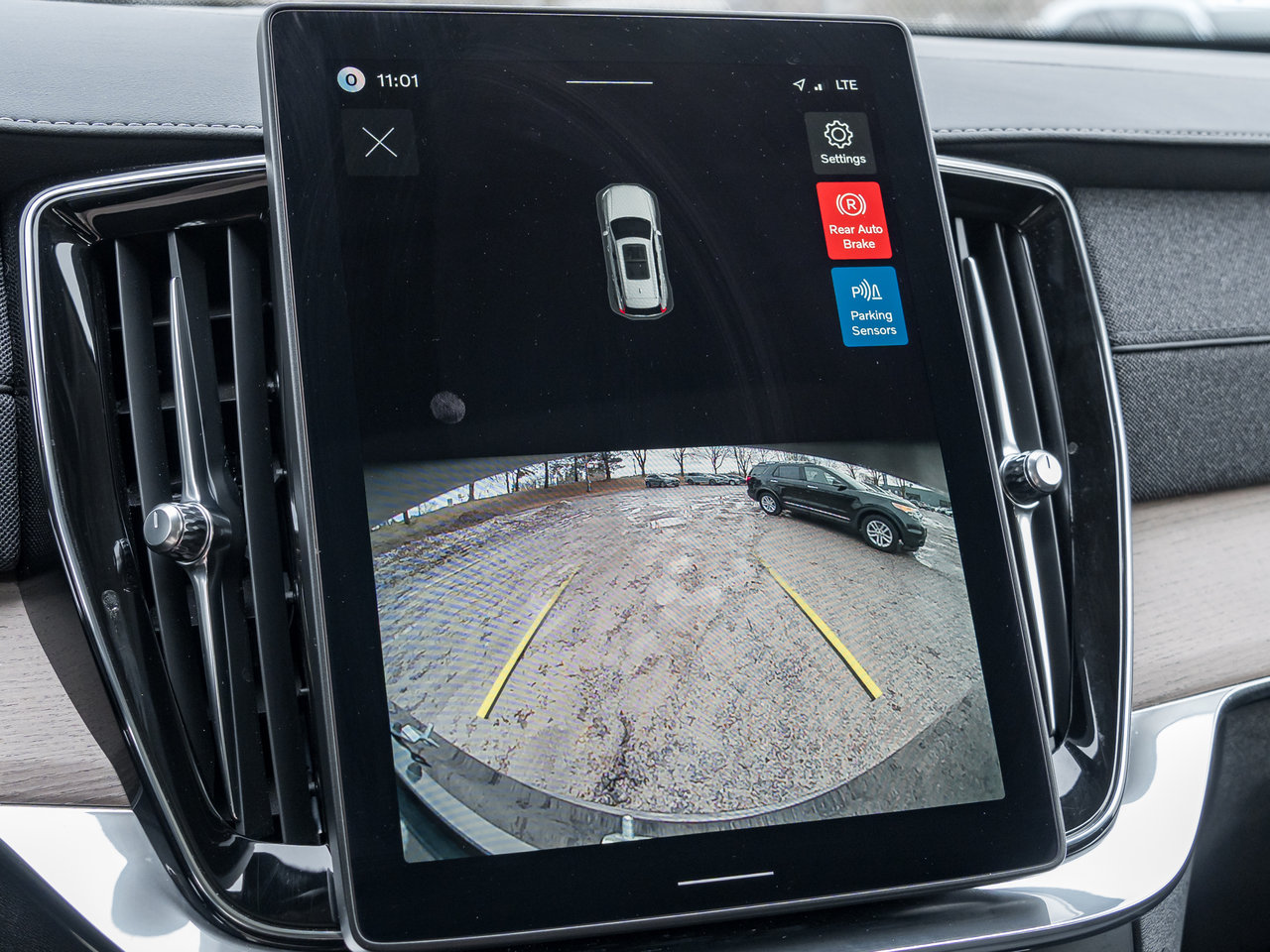 Volvo XC90 B6 AWD Core 7-Seater VOLVO CPO RATE FROM  3.49%* 2026-11