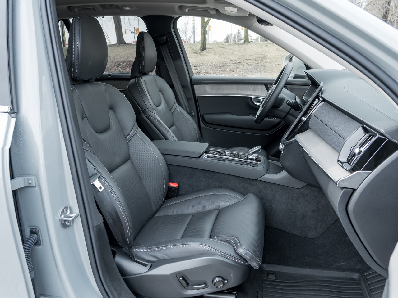 Volvo XC90 B6 AWD Ultra Bright Theme 6-SEATER  HARMAN KARDON 2026-22