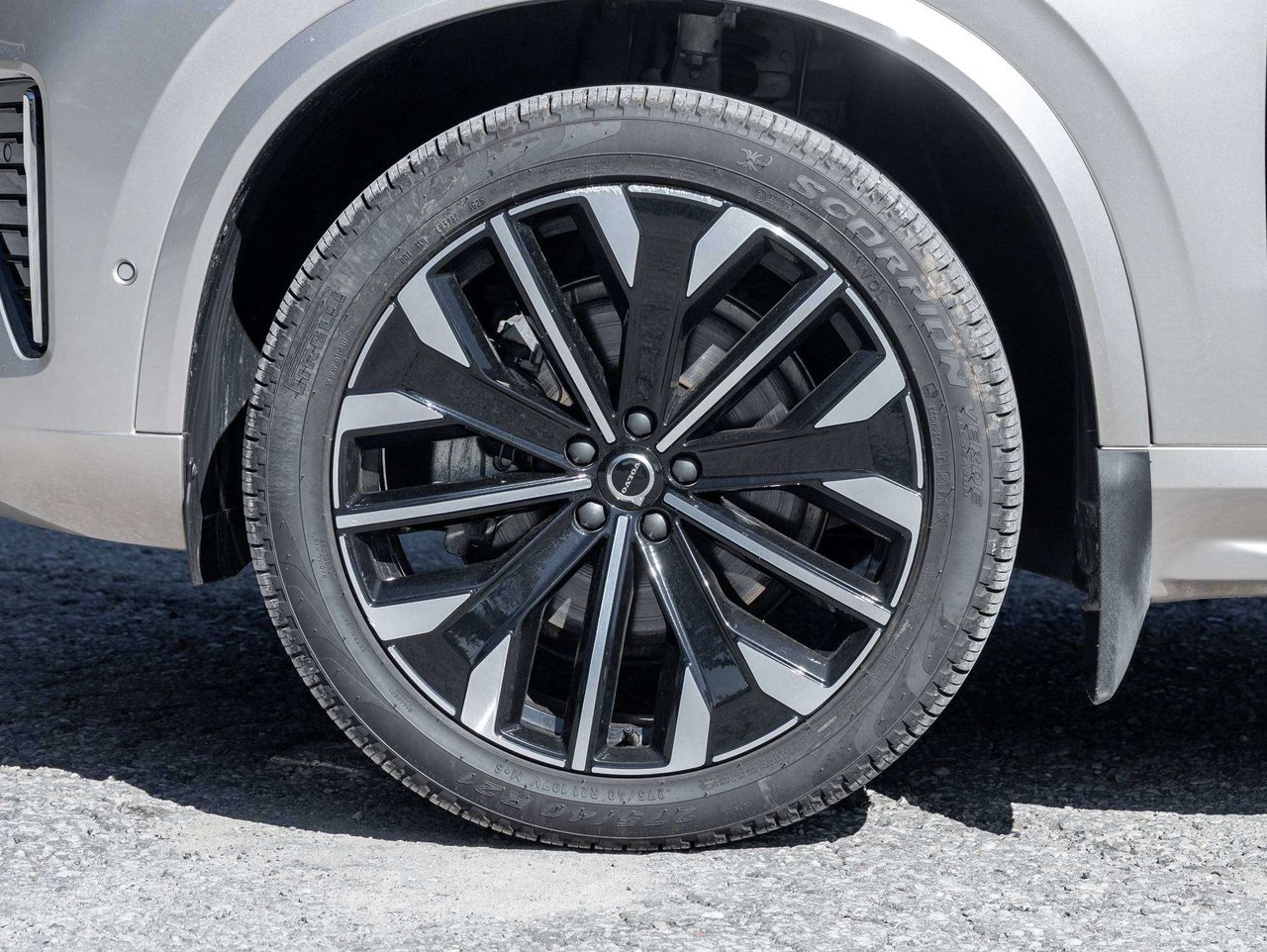 2026 Volvo XC90 Plus Bright Theme-3