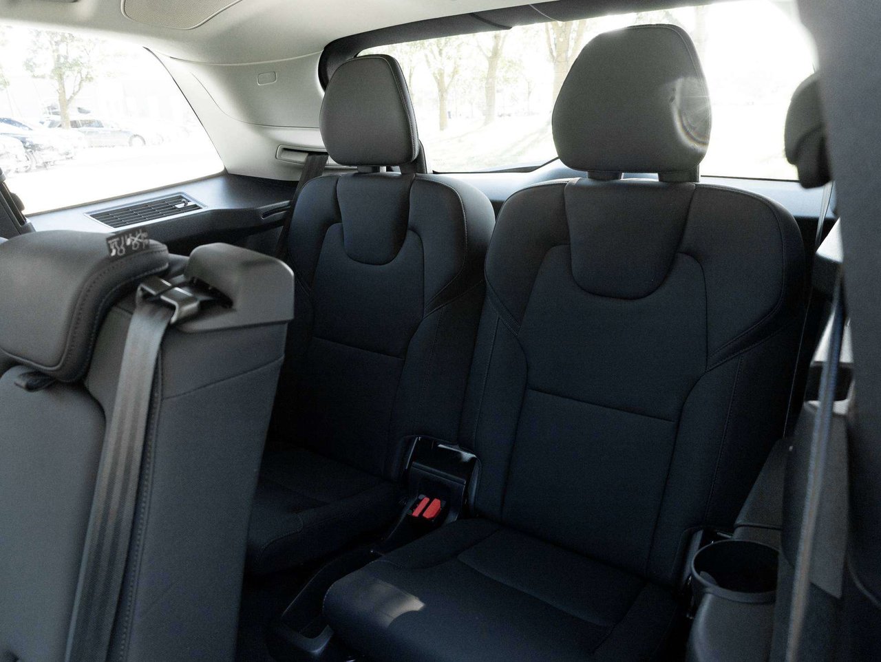 2026 Volvo XC90 Plus Dark Theme-26