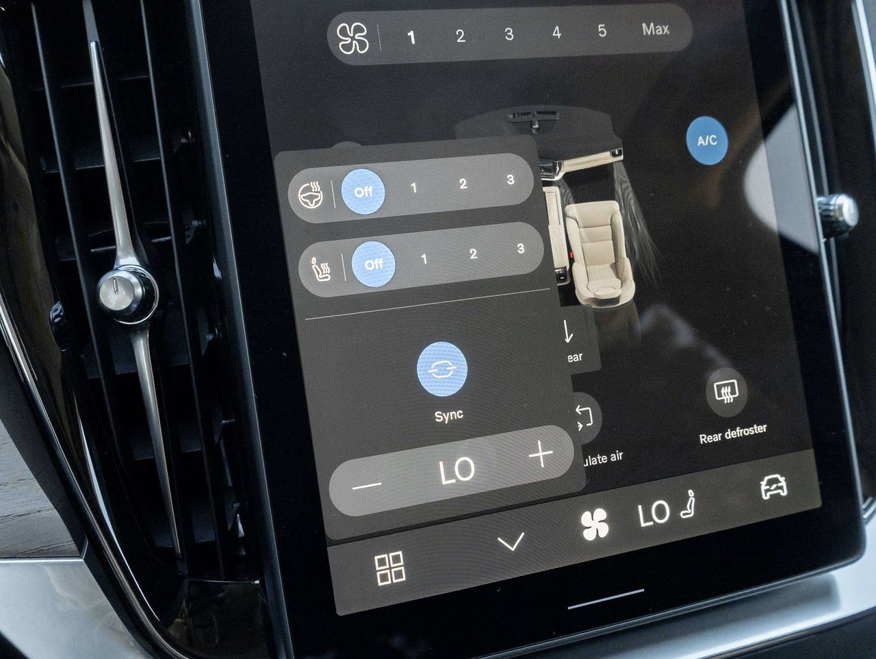 2026 Volvo XC90 Plus Dark Theme-21