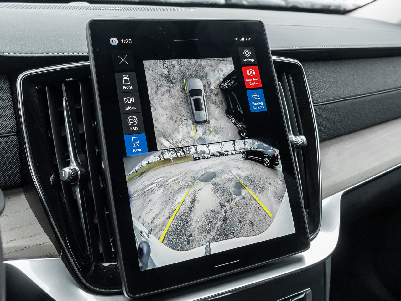 Volvo XC90 B6 AWD PLUS 7-Seater  LOW MILEAGE  HARMAN KARDON 2026-12