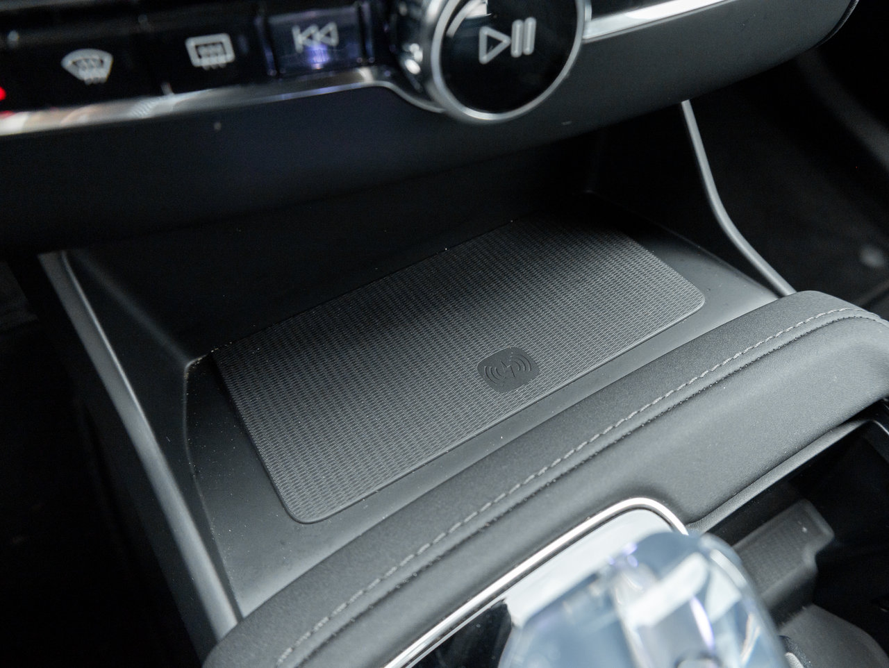 Volvo XC90 B6 AWD PLUS 7-Seater  LOW MILEAGE  HARMAN KARDON 2026-17