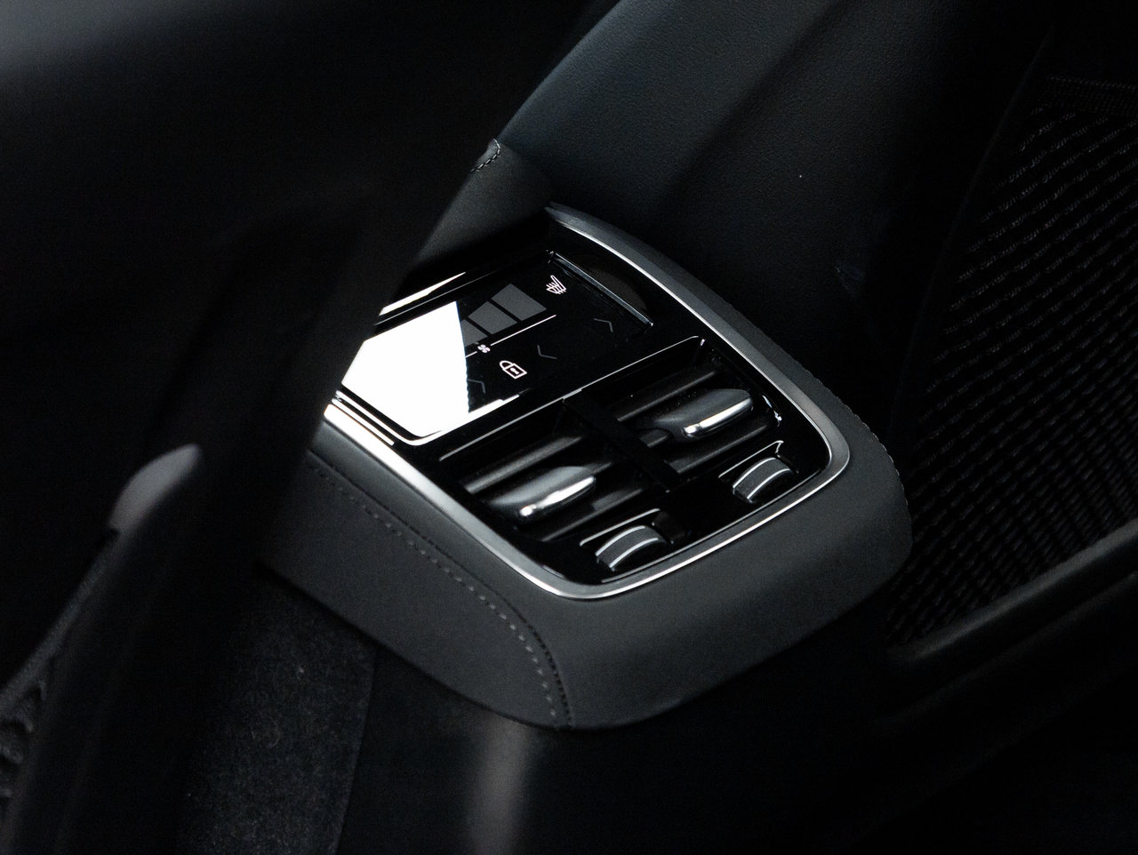 Volvo XC90 B6 AWD PLUS 7-Seater  21 WHEEL  HARMAN KARDON 2026-25