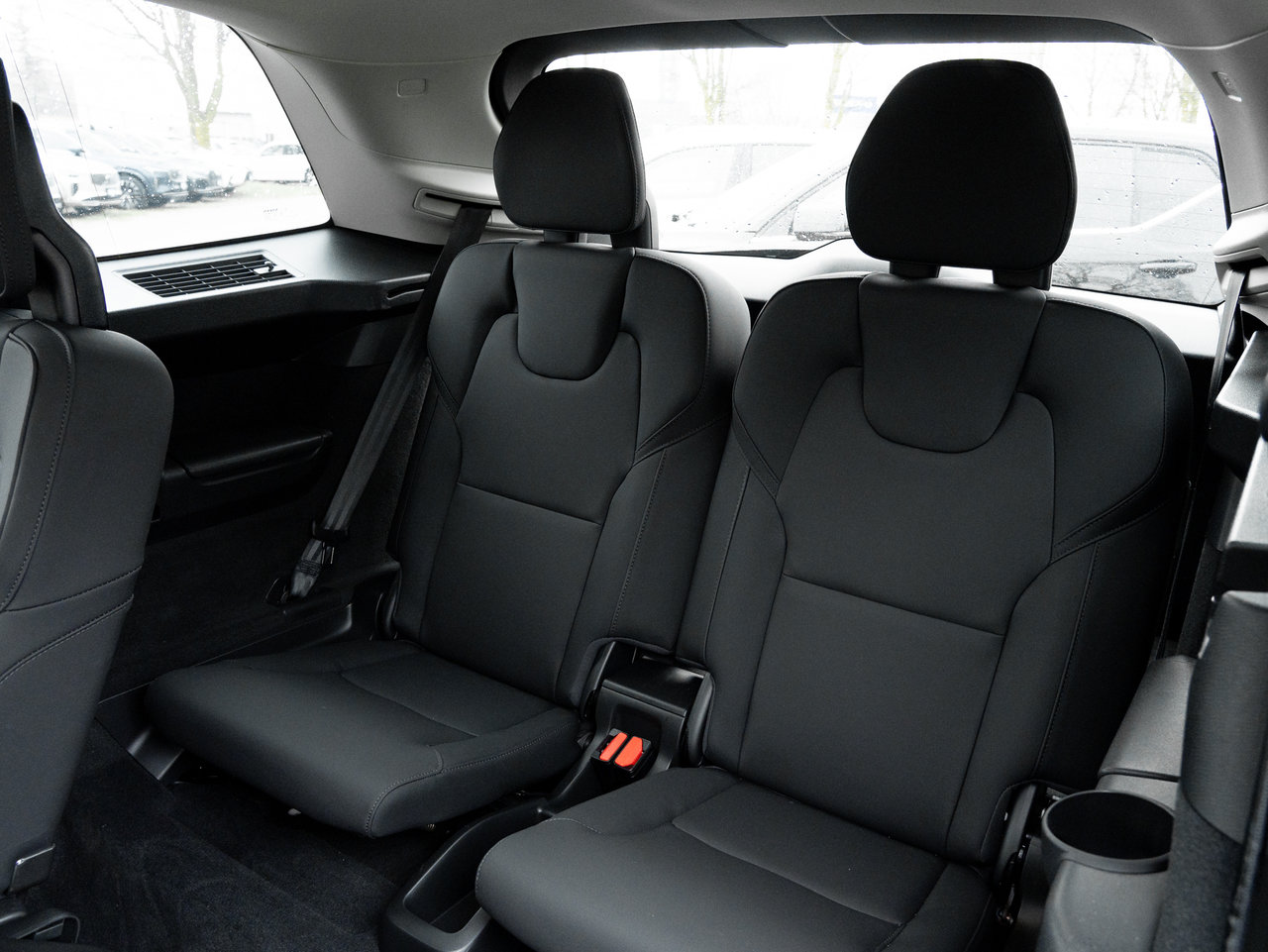 2026 Volvo XC90 B6 AWD PLUS  ALMOST NEW  VOLVO CPO RATE fr 2.99%*-25