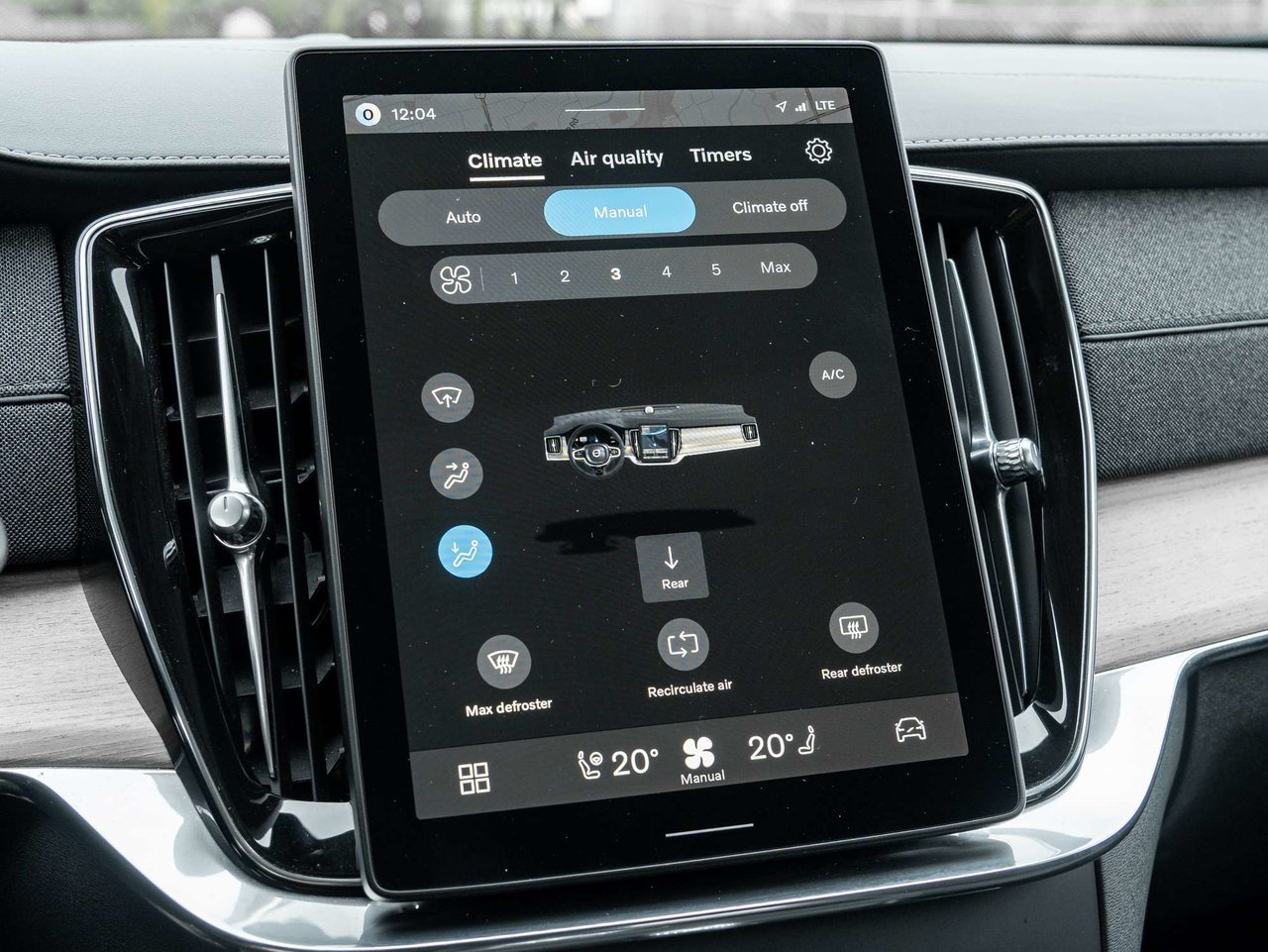 2026 Volvo XC90 Plus Dark Theme-18
