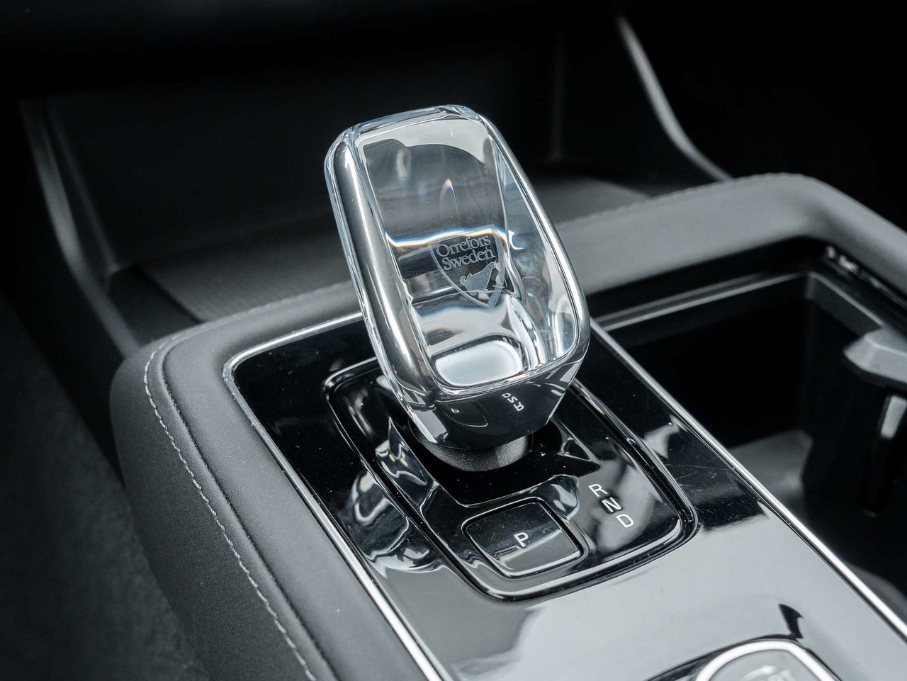 2026 Volvo XC90 Plus Dark Theme-15