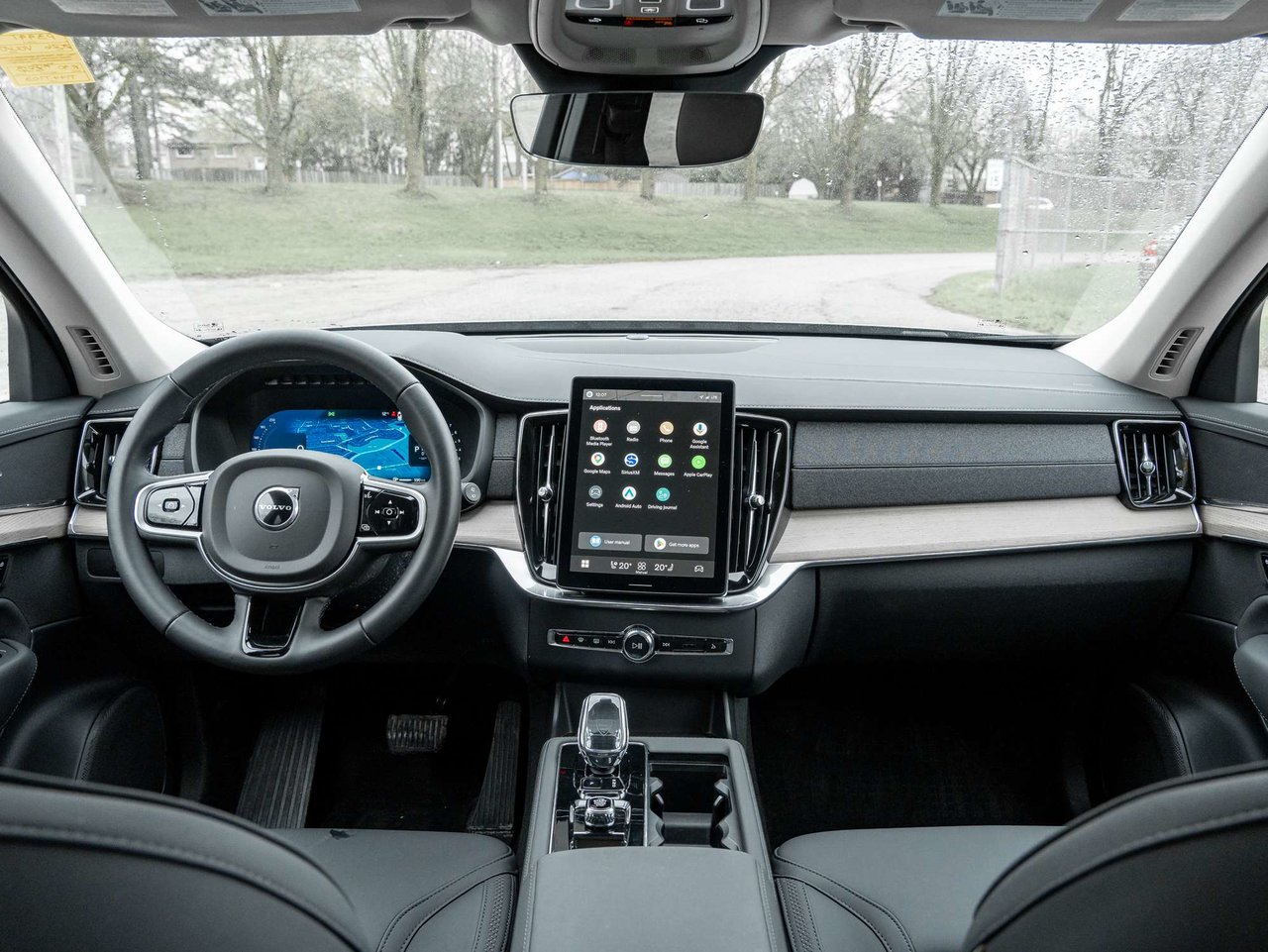 2026 Volvo XC90 Plus Dark Theme-25