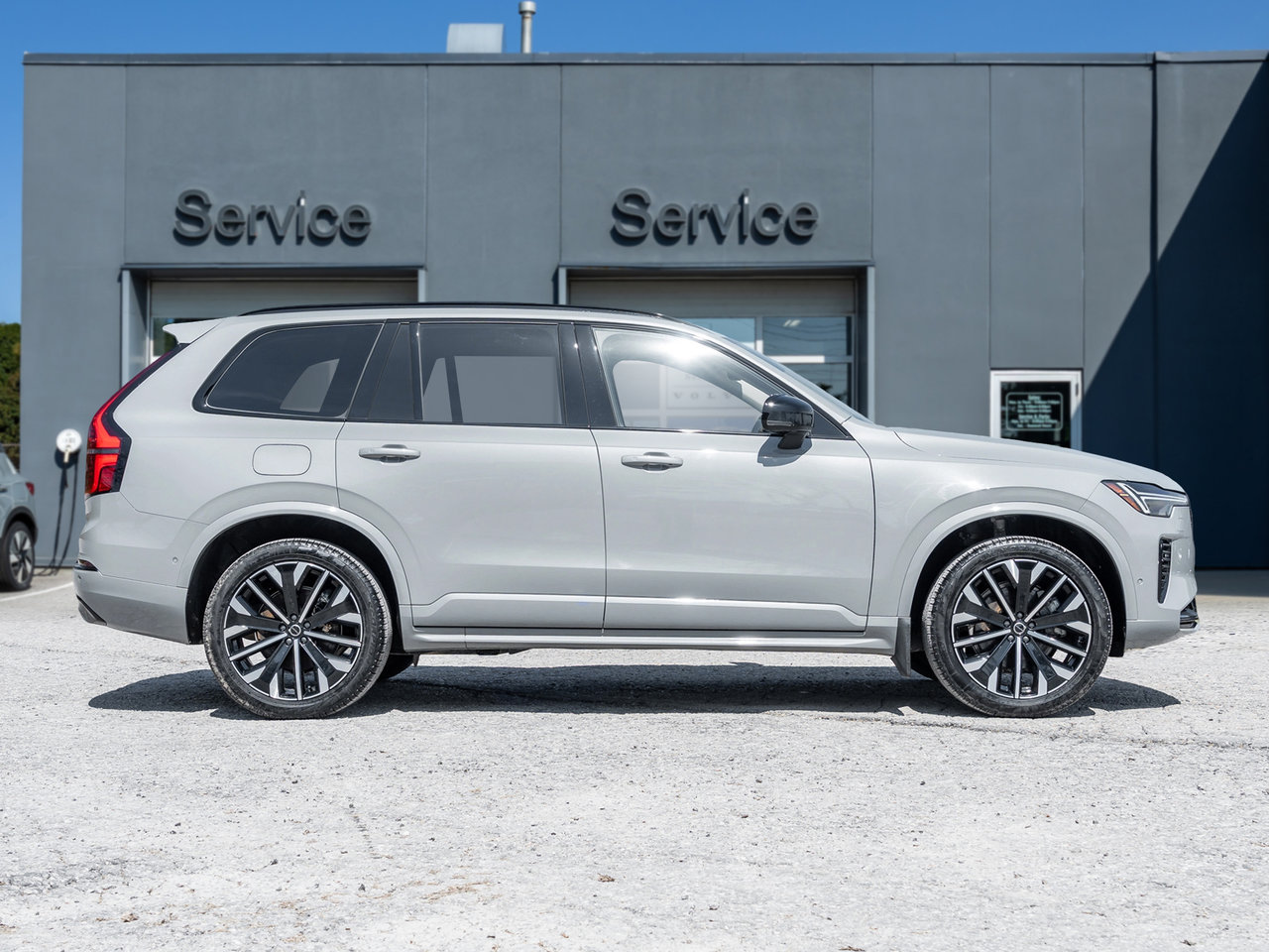 2026 Volvo XC90 B6 AWD PLUS Dark Theme  VOLVO CPO RATE fr 2.99%*-5