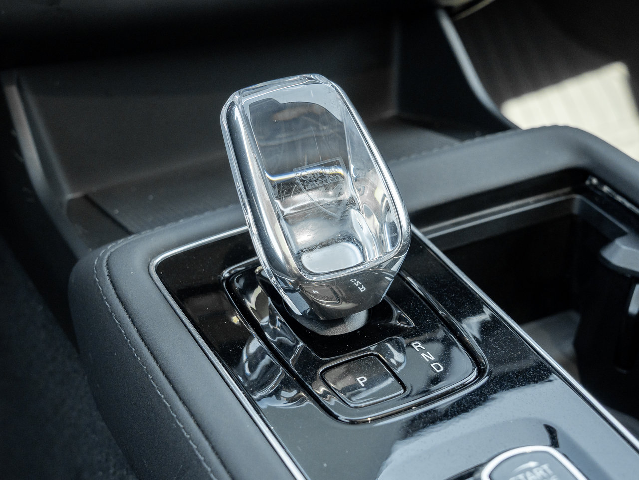 2026 Volvo XC90 B6 AWD PLUS Dark Theme  VOLVO CPO RATE fr 3.49%*-15