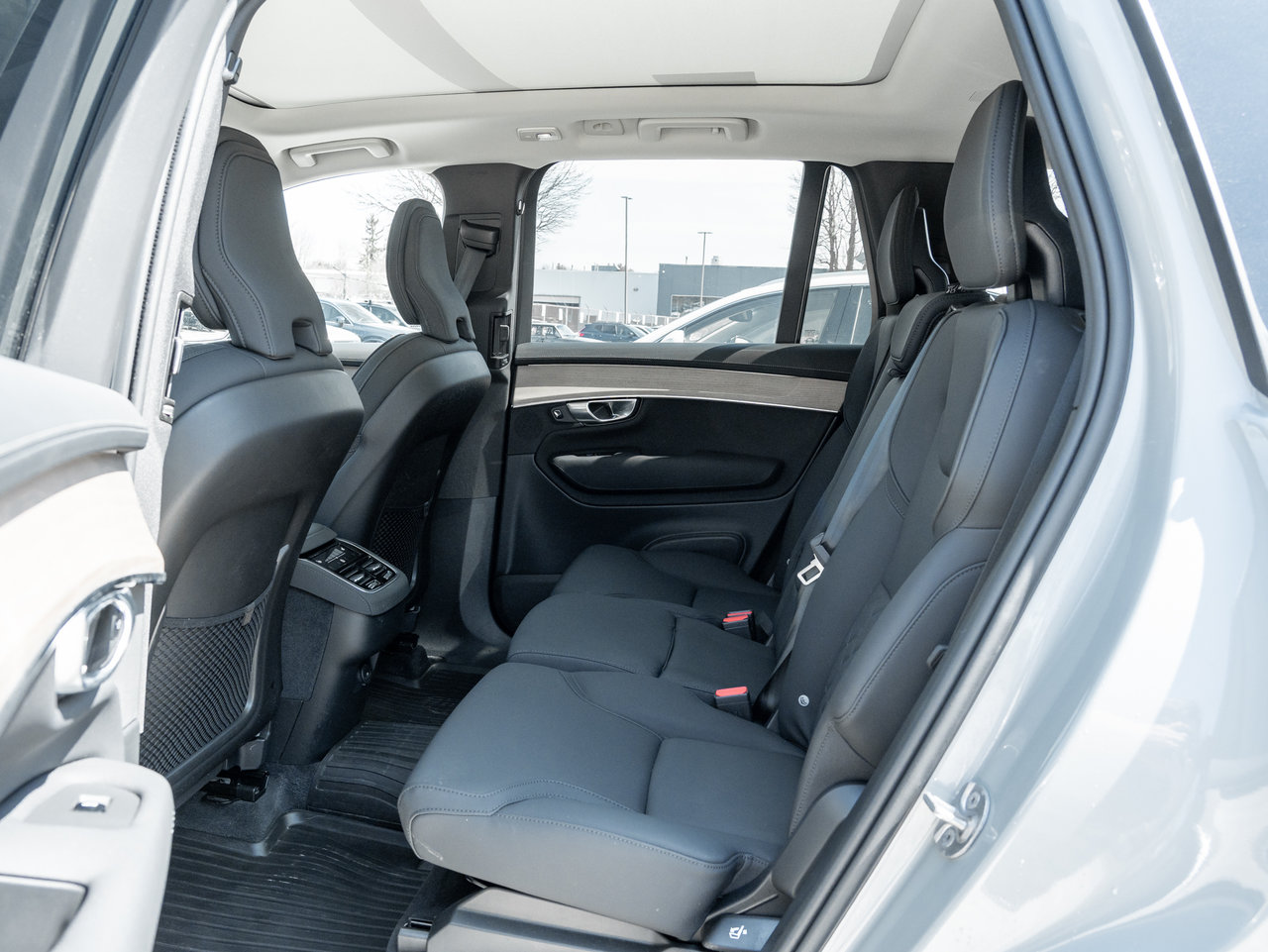 2026 Volvo XC90 B6 AWD PLUS Dark Theme  VOLVO CPO RATE fr 3.49%*-22