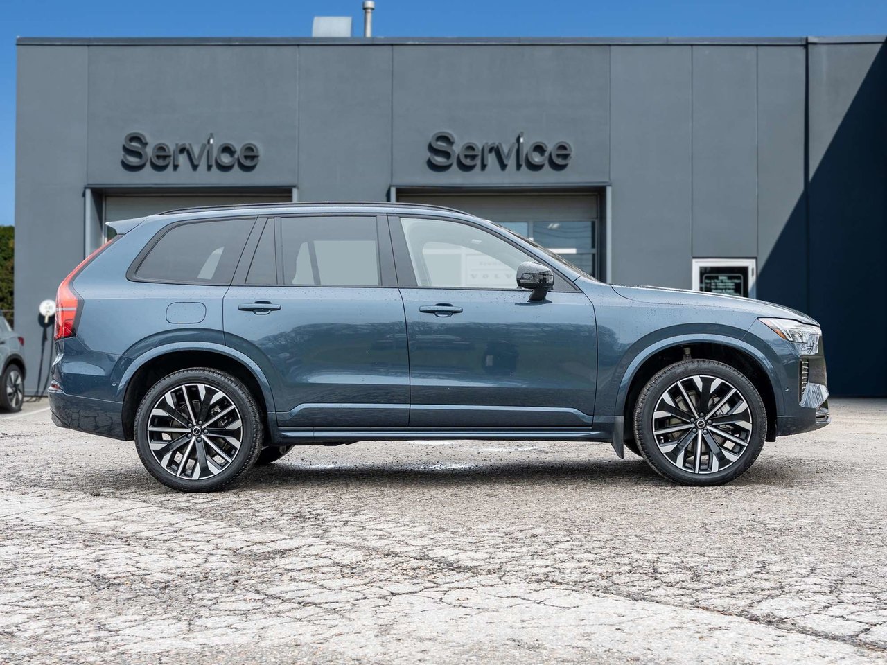2026 Volvo XC90 B6 AWD Ultra Dark Theme  CPO RATE fr 2.99%*-4