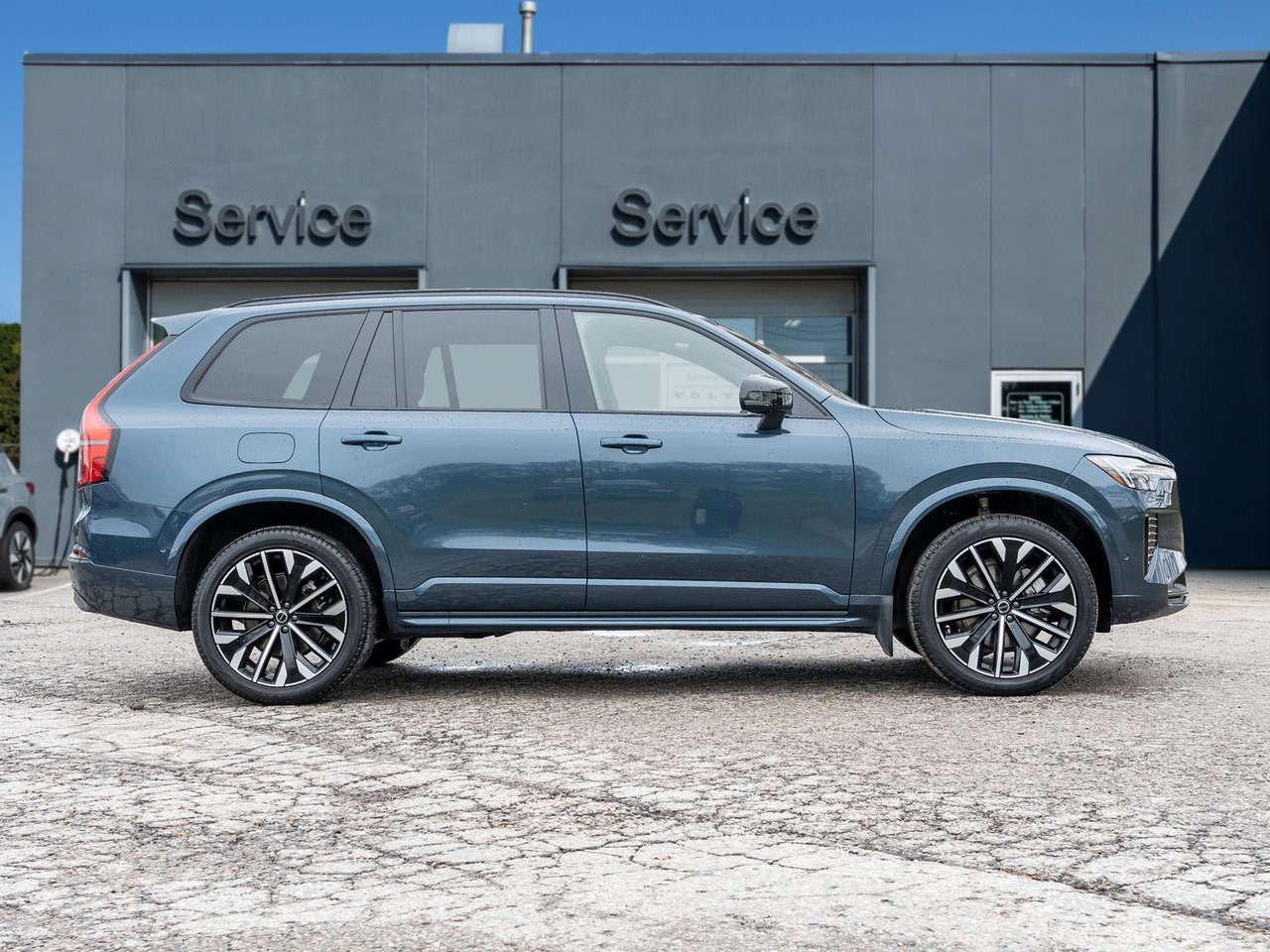 Volvo XC90 B6 AWD Ultra Dark Theme  CPO RATE fr 2.99%* 2026-5