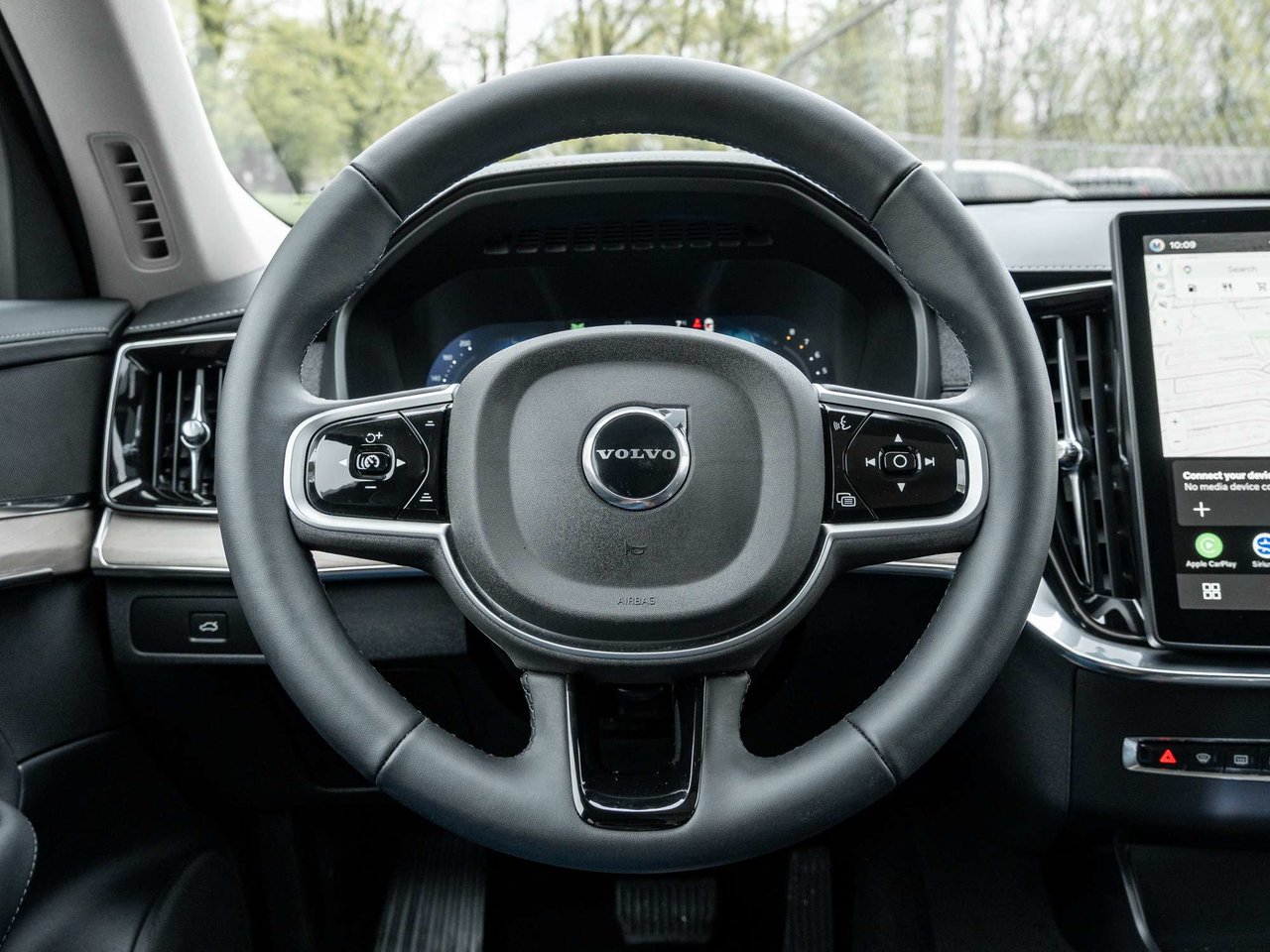 2026 Volvo XC90 Plus Dark Theme-7