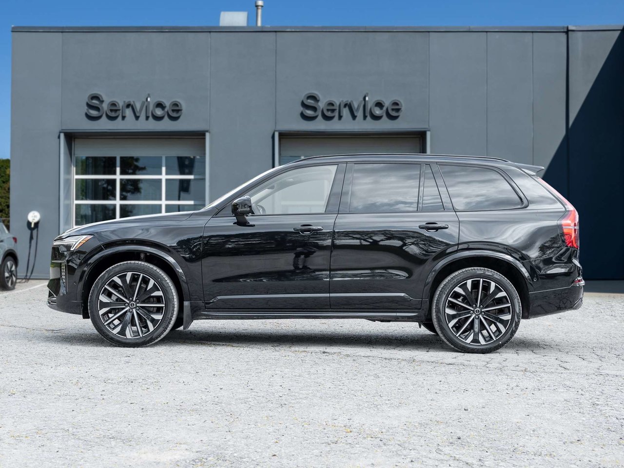 2026 Volvo XC90 Plus Dark Theme-2