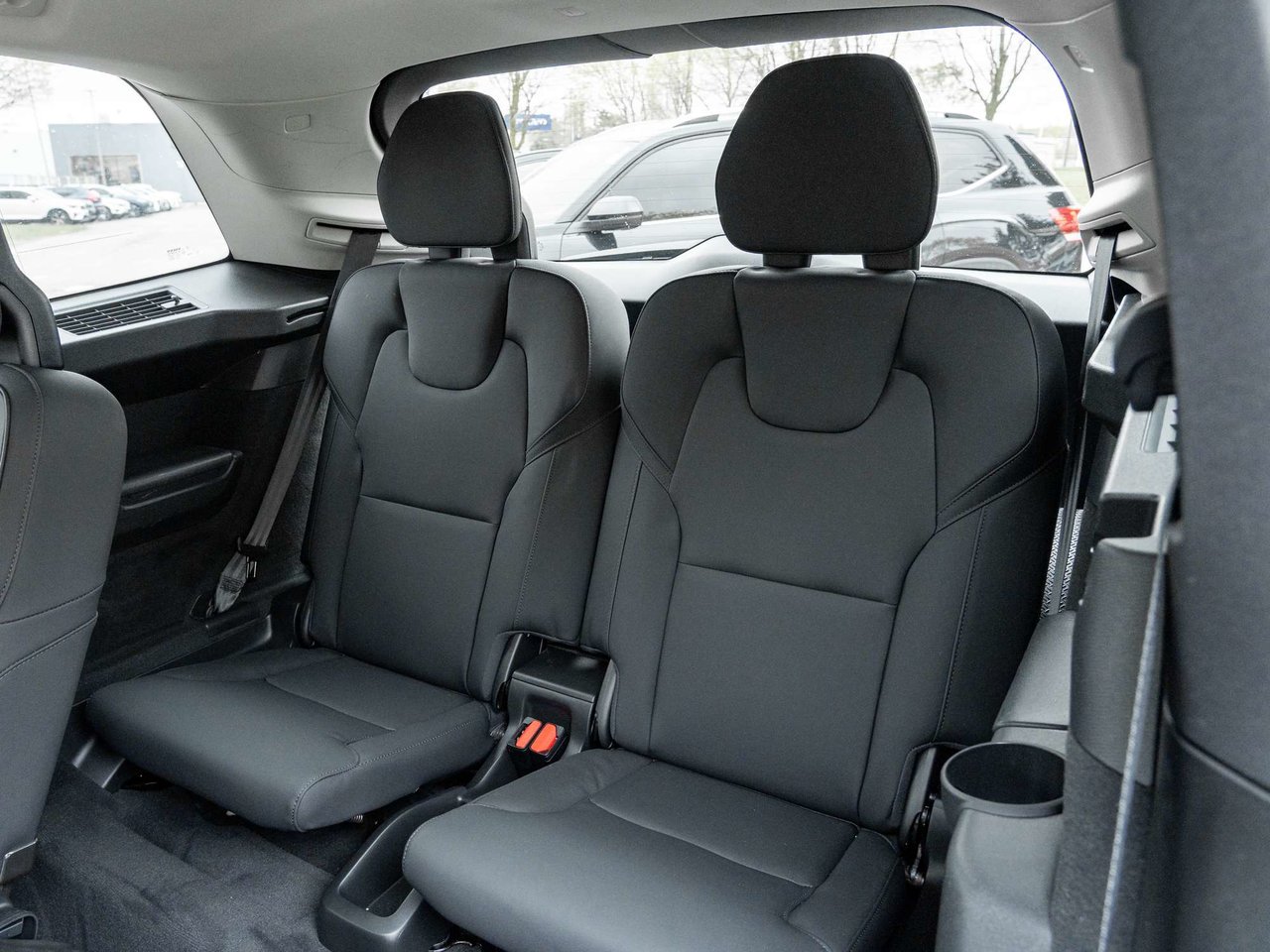 2026 Volvo XC90 Plus Bright Theme-24