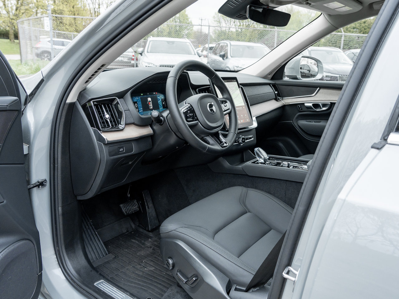 2026 Volvo XC90 B6 AWD PLUS Bright Theme  CPO RATE fr 2.99%*-6