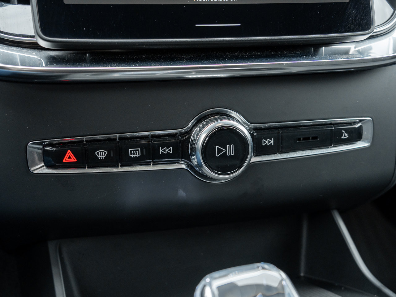 2026 Volvo XC90 B6 AWD Core 7-Seater  CPO FINANCE RATE fr 2.99%*-17