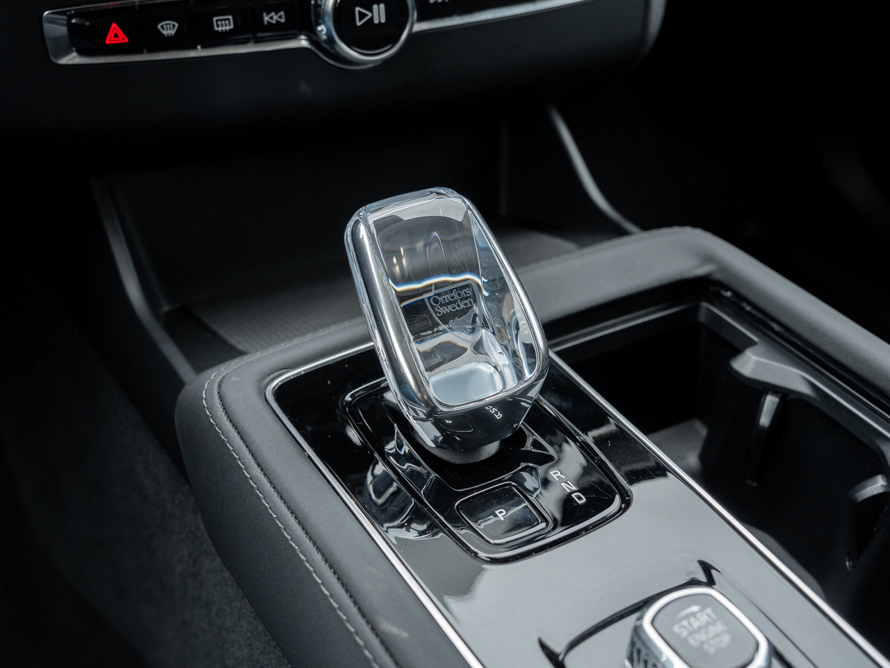 2026 Volvo XC90 B6 AWD Core 7-Seater  CPO FINANCE RATE fr 2.99%*-15