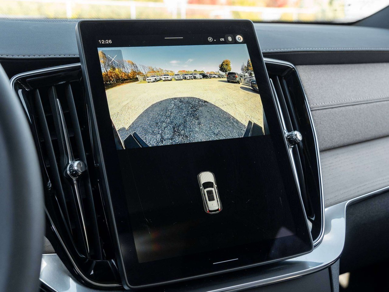 Volvo XC90 PLUS^Foldable Hitch^Harman Kardon^Rate fr 2.99%* 2026-12