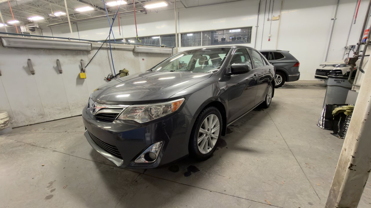 2013 Toyota Camry Hybrid XLE FWD