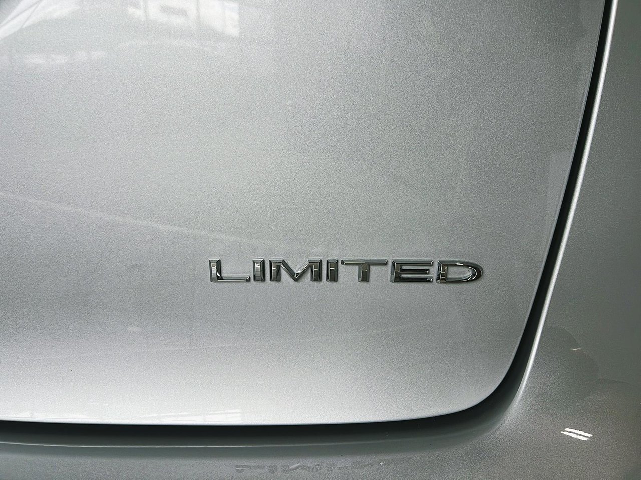 Chrysler Pacifica Limited Ensemble DVD Divertissement 2024-13