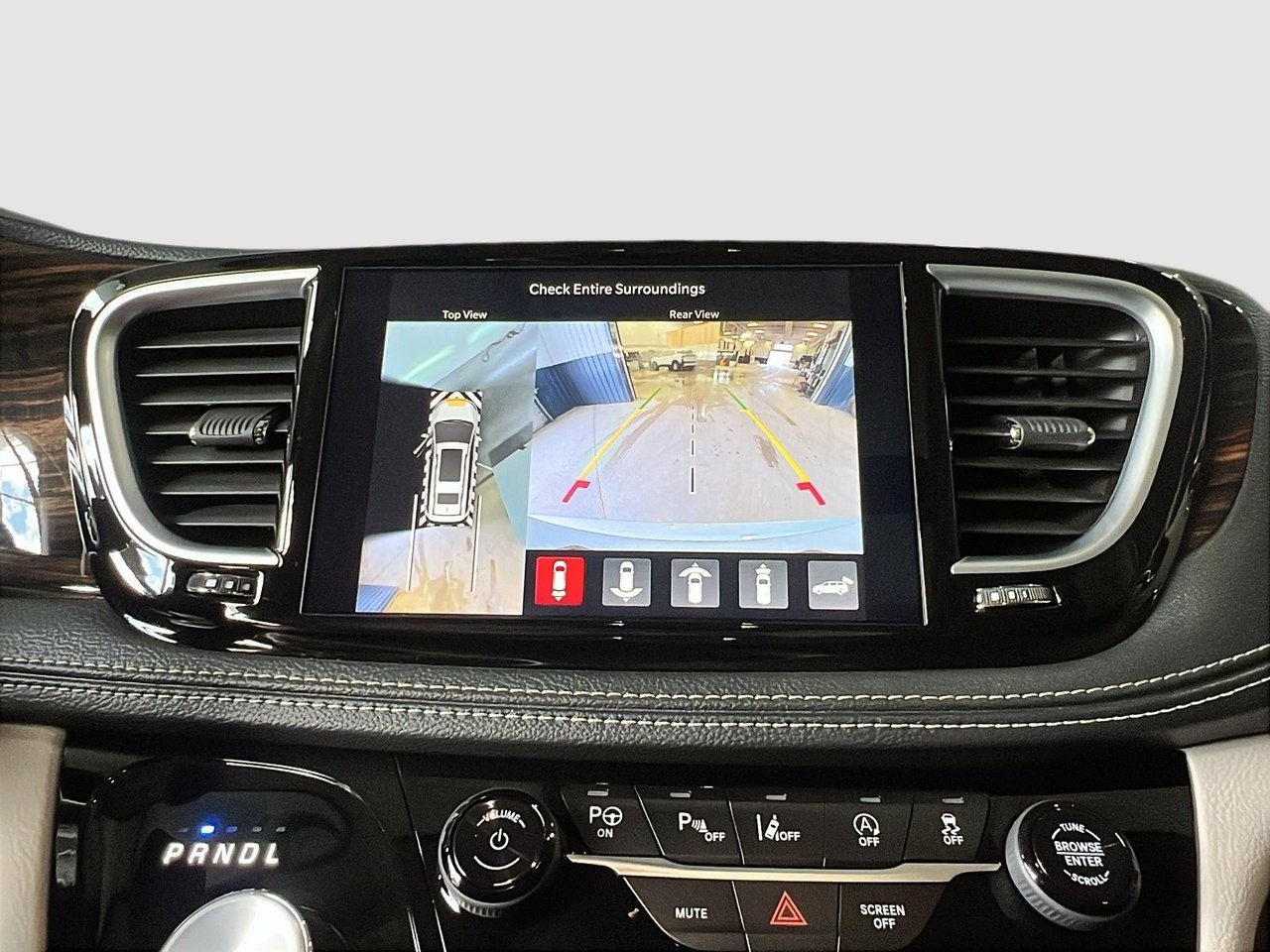 Chrysler Pacifica Limited Ensemble DVD Divertissement 2024-15