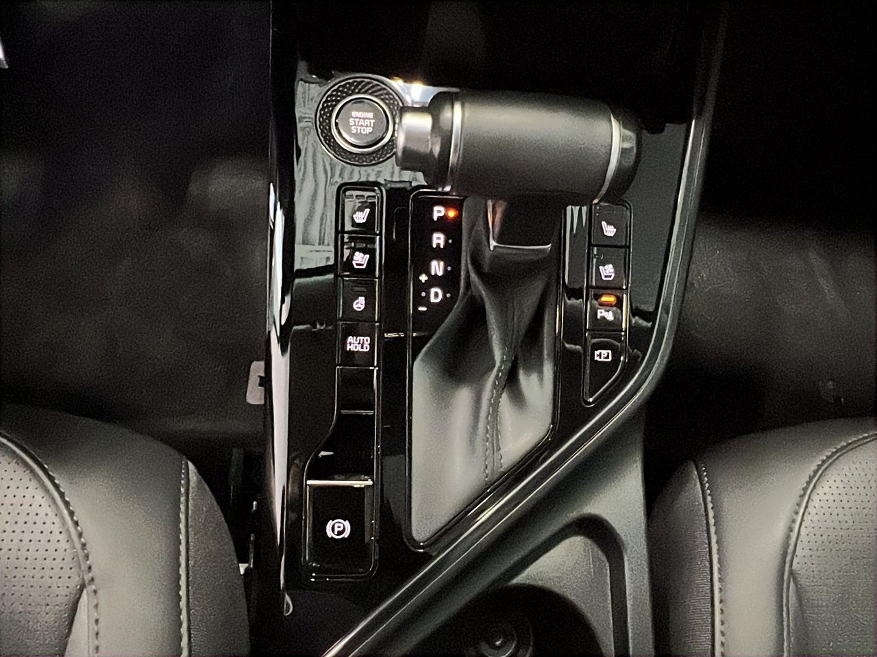 Kia Niro SX HYBRID 2025-12