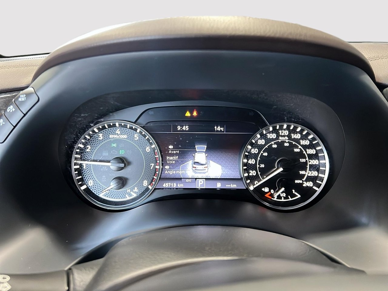 Nissan Armada Platinum 2023-11