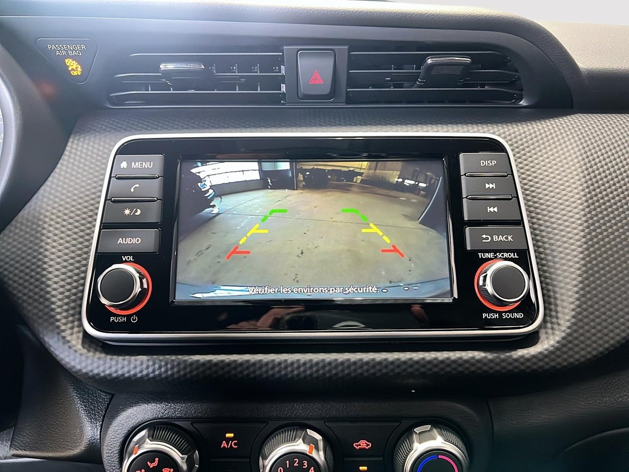 2025 Nissan Kicks Play S-13