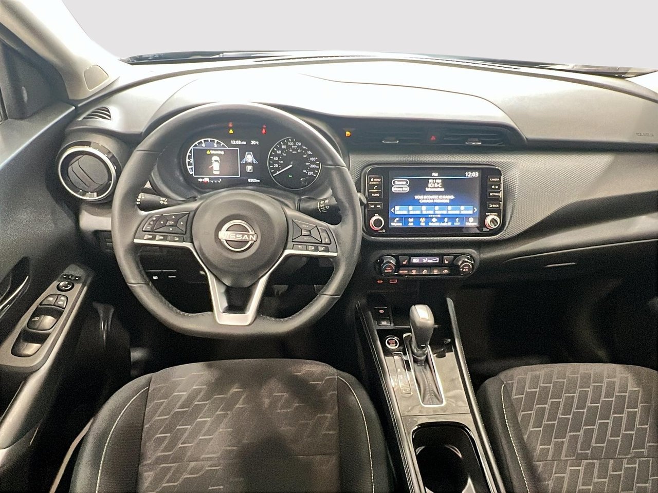 Nissan Kicks Play SV 2025-16