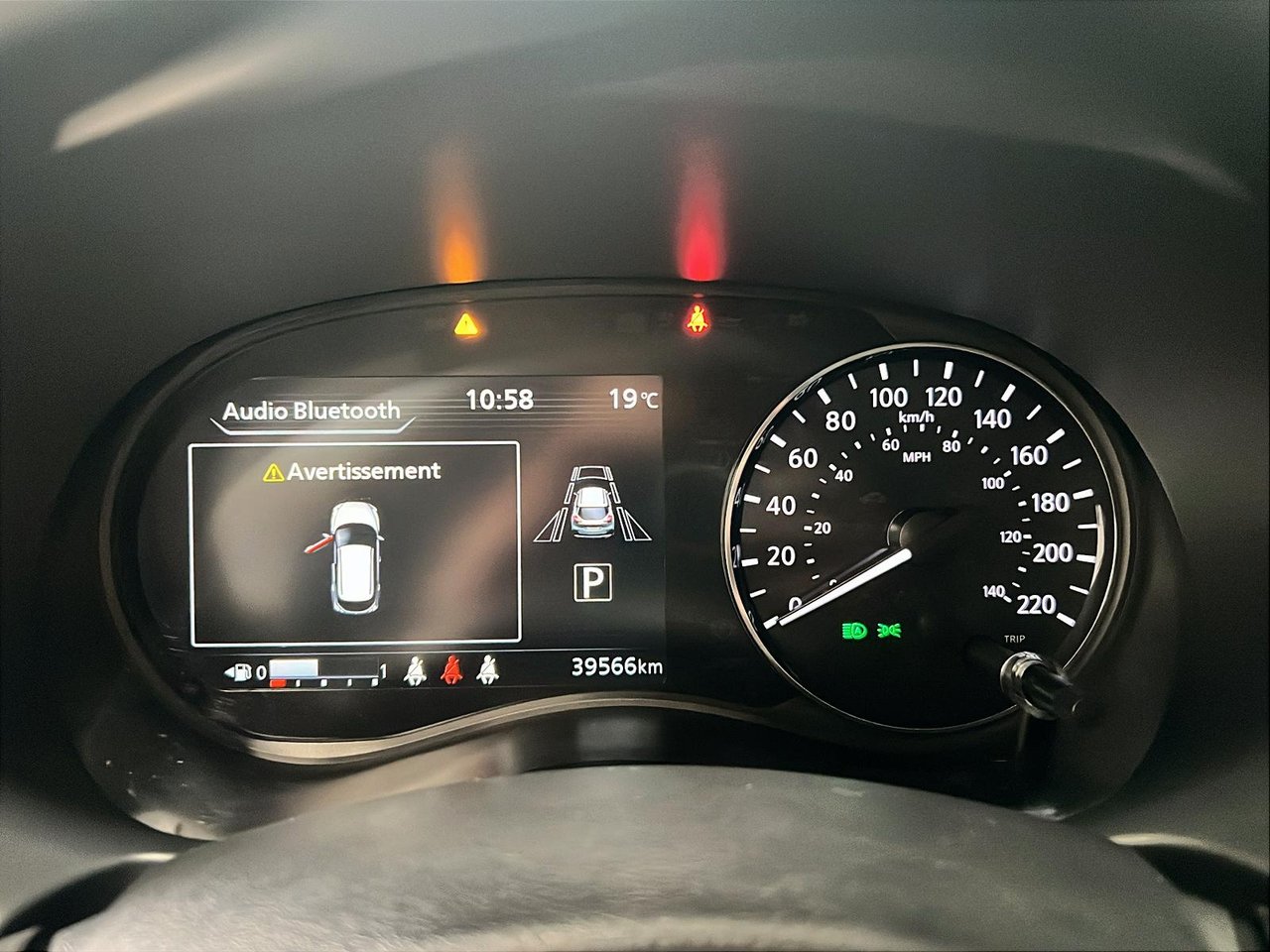 Nissan Kicks SR 2023-11