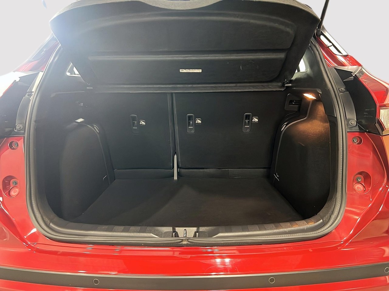 Nissan Kicks SR 2023-4