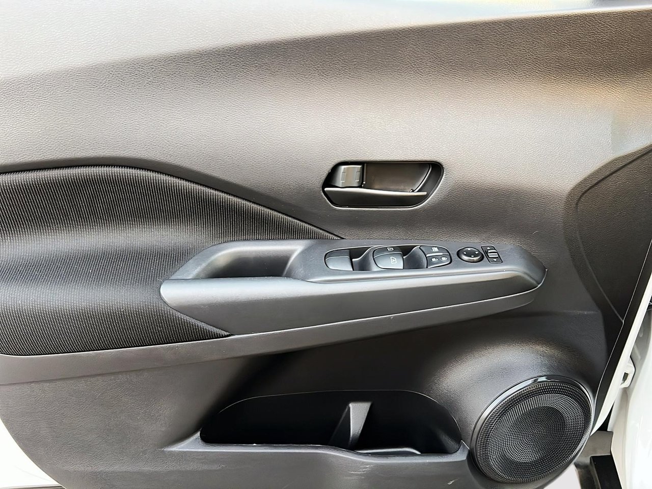 2024 Nissan Kicks S-10