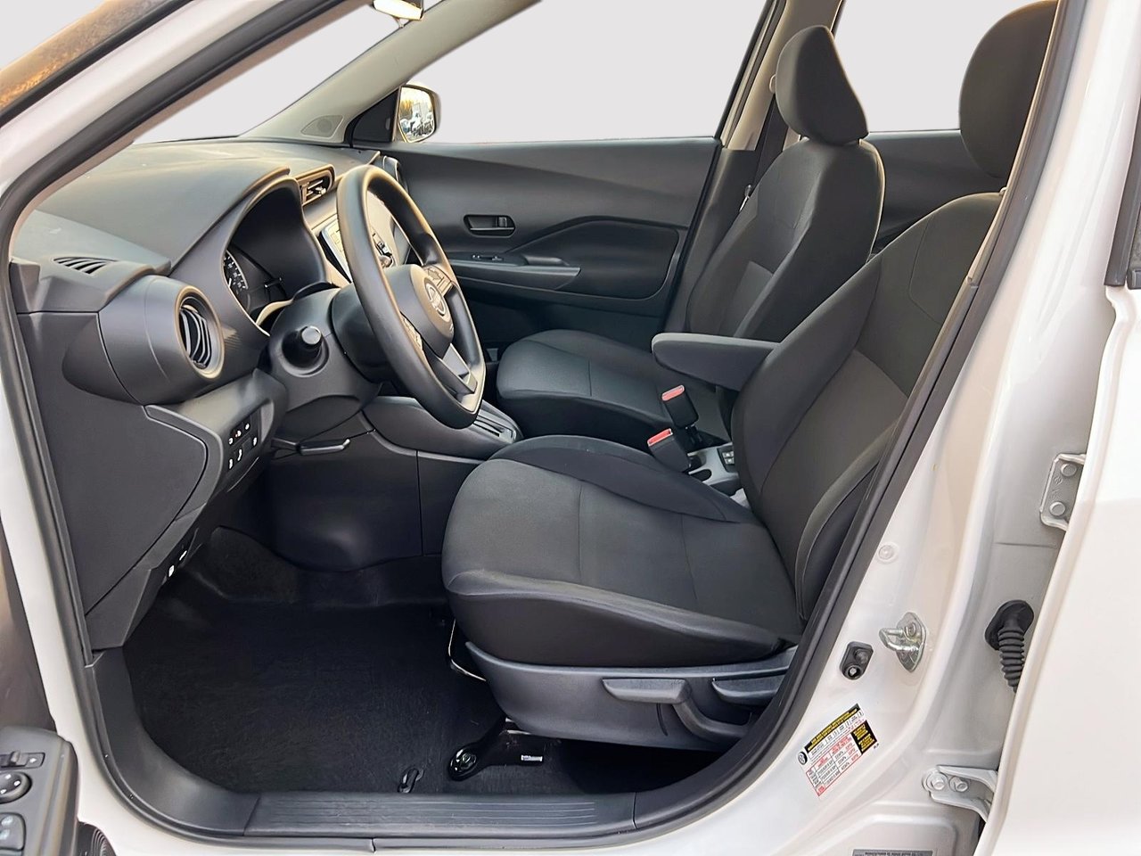 2024 Nissan Kicks S-8