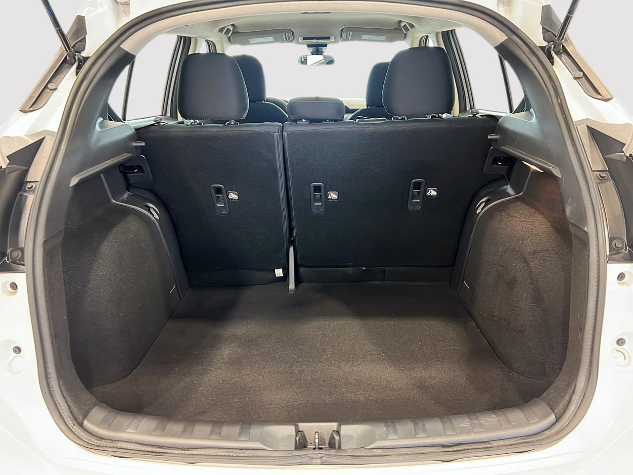 2024 Nissan Kicks SV-5
