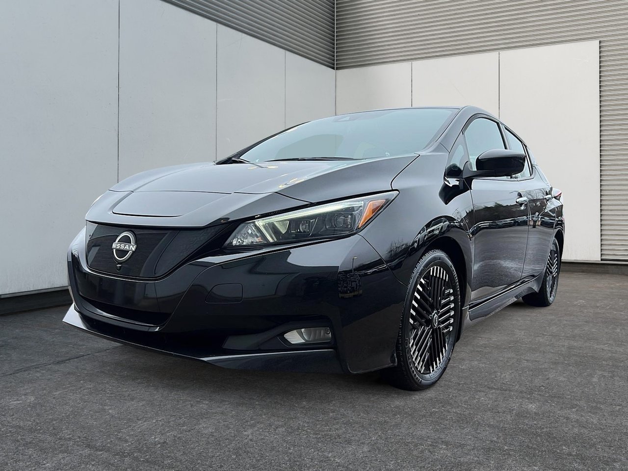 2023 Nissan LEAF SV-0
