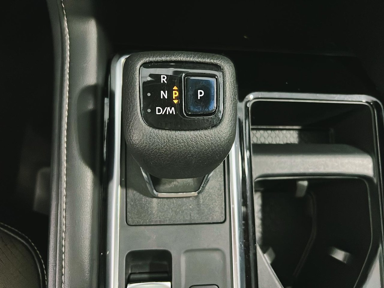2022 Nissan Pathfinder SL-12