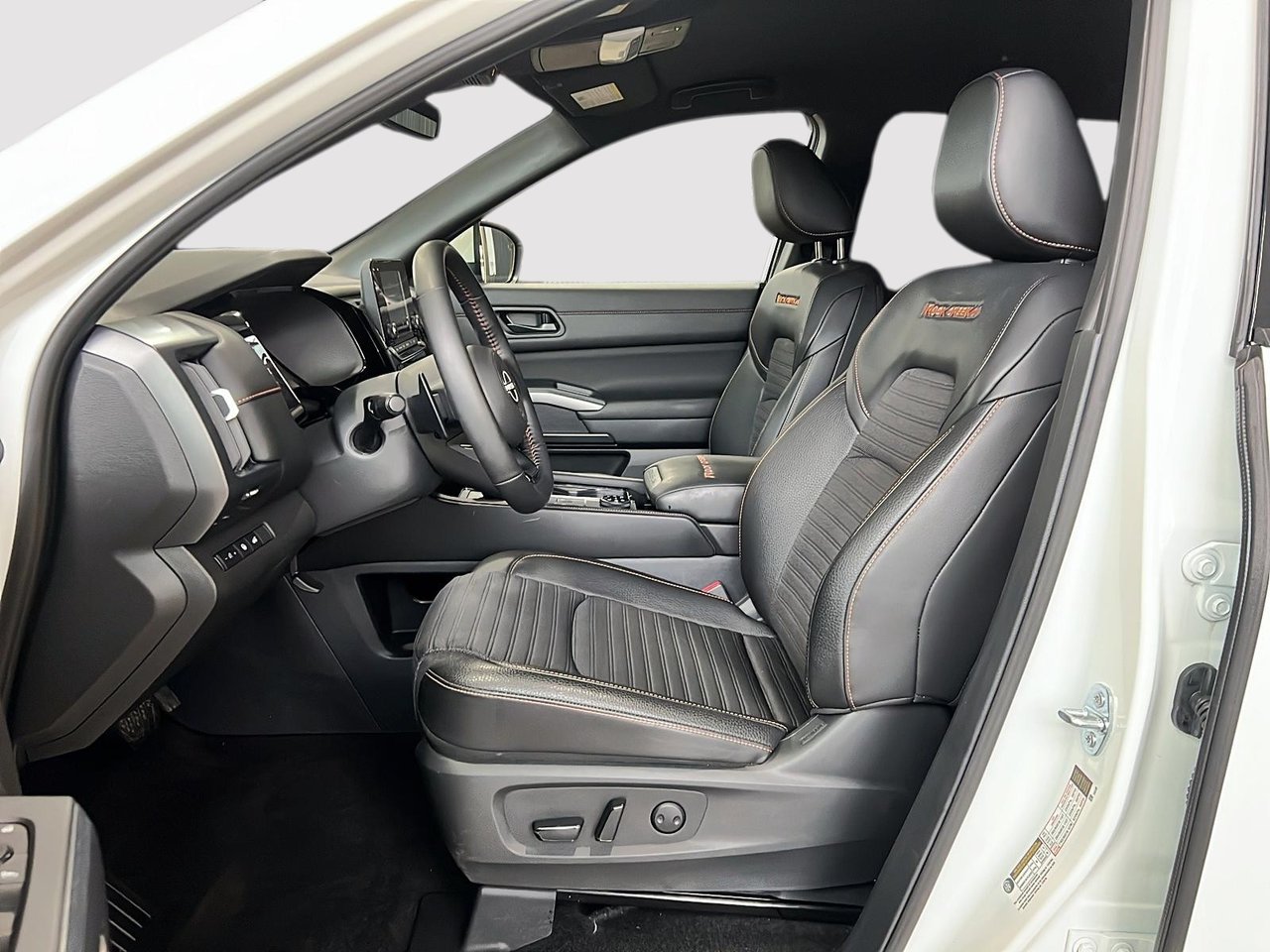 Nissan Pathfinder Rock Creek 2025-6