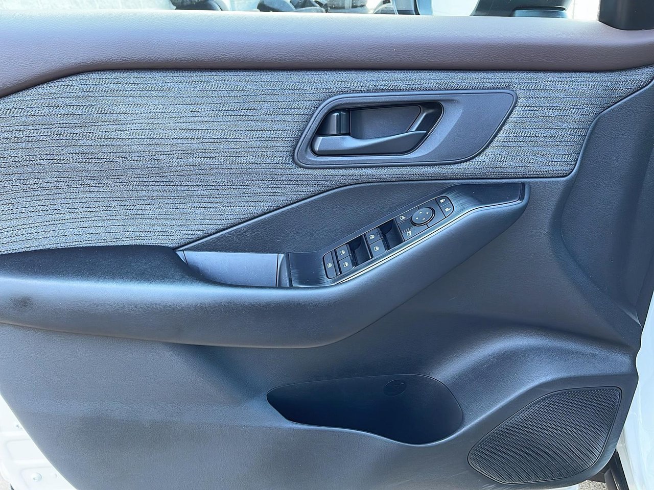 Nissan Rogue S AWD 2023-10