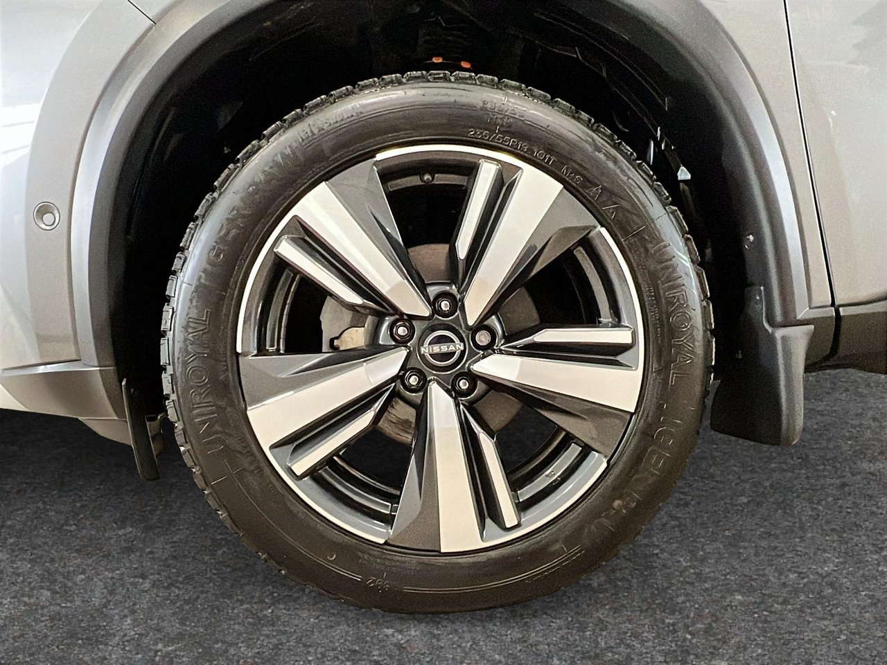 Nissan Rogue Platinum 2023-5