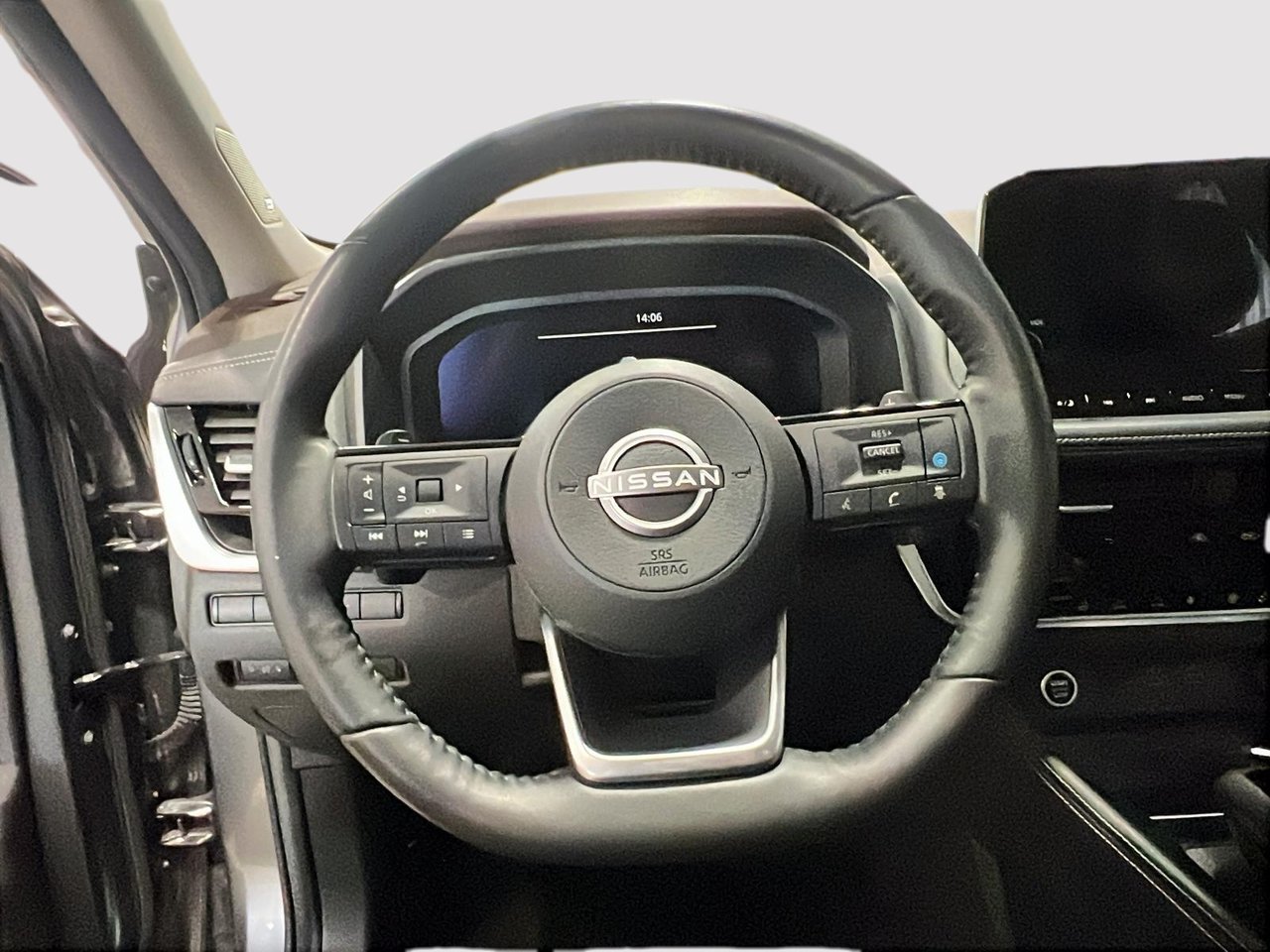 Nissan Rogue Platinum 2023-10