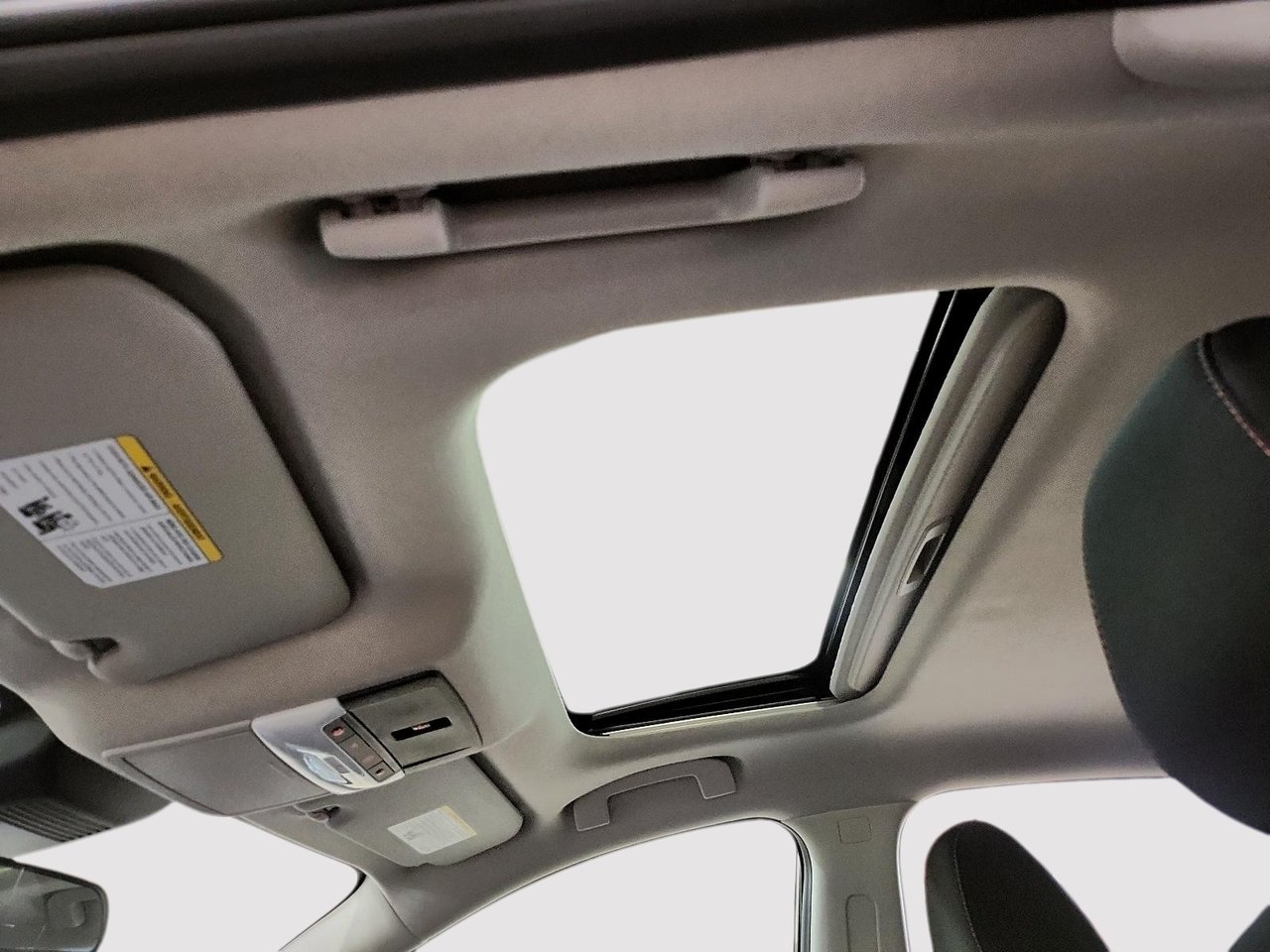 Nissan Sentra SR 2023-15